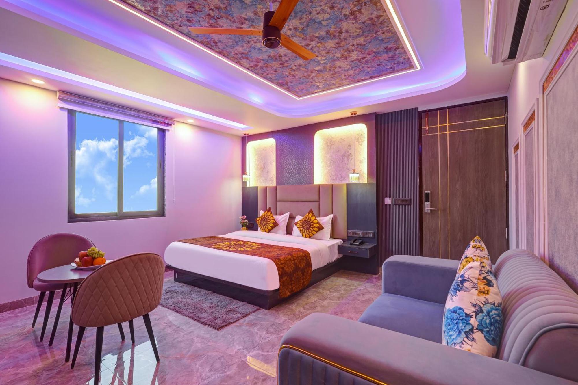 Hotel Armani Suites By Smart Group New Delhi Exterior photo