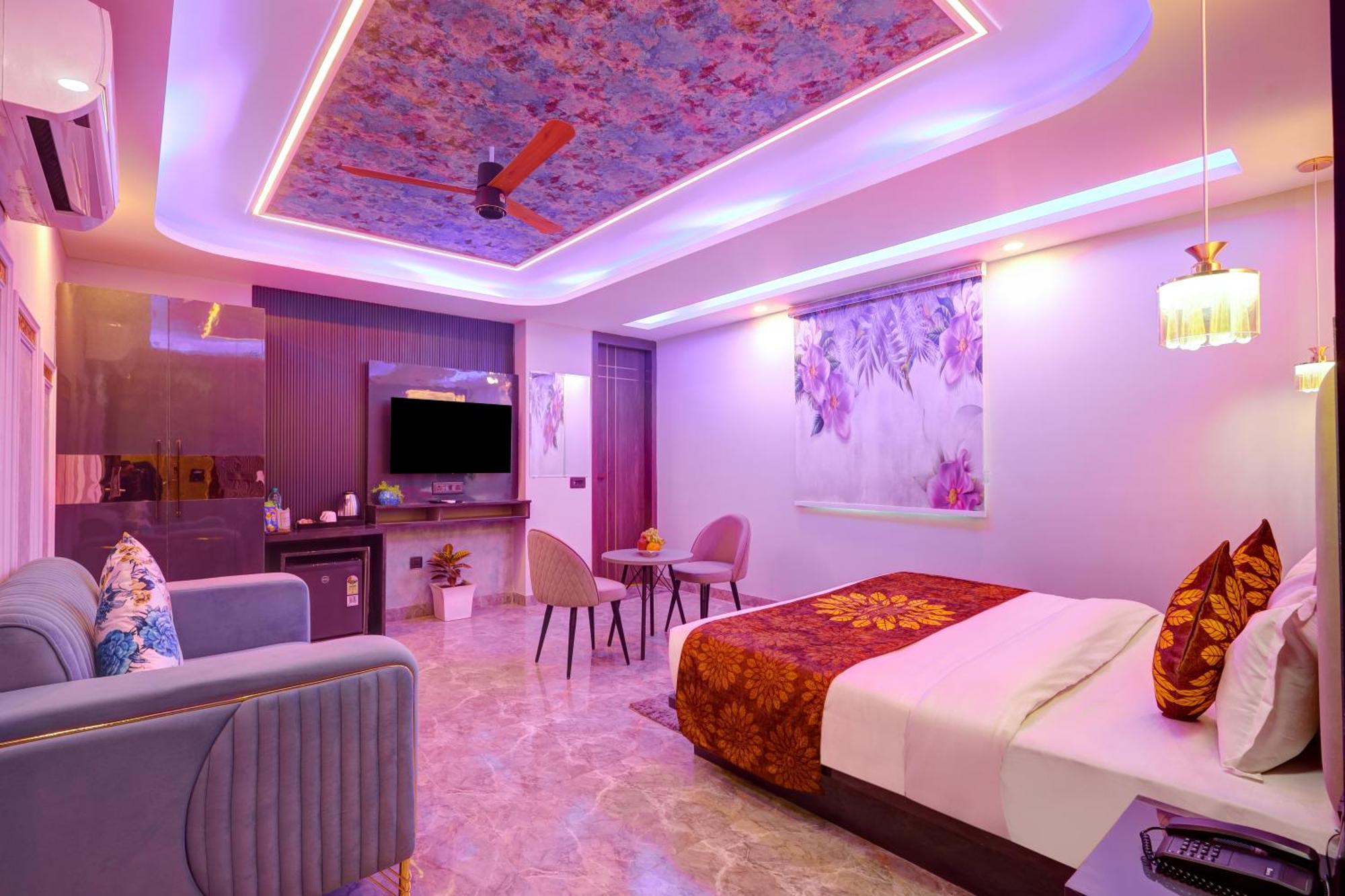 Hotel Armani Suites By Smart Group New Delhi Exterior photo